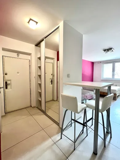 Na prenájom 1-izbový byt, 34 m², Levice