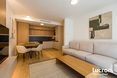 Na prenájom 3-izbový byt, 67 m², Bratislava-Staré Mesto, Floriánska