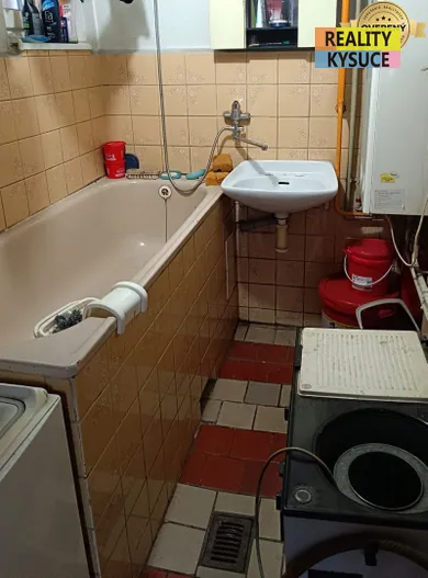 Na predaj 5-izbový dom, 220 m², Turzovka, Závodie