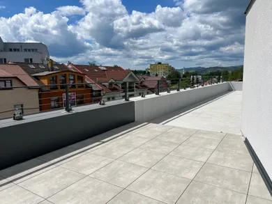 Mieszkania na wynajem, 3-pokojowe, Čadca · €830