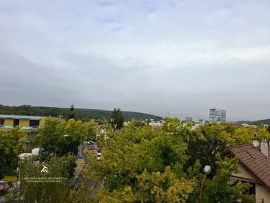 Na prenájom 2-izbový byt, 68 m², Bratislava-Staré Mesto, Zapadny rad