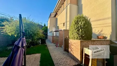 Na predaj 8-izbový dom, 300 m², Nové Zámky