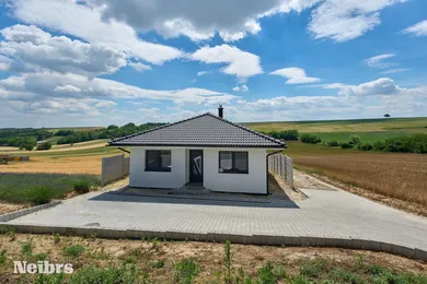 Na predaj 4-izbový dom, 98 m², Pastuchov