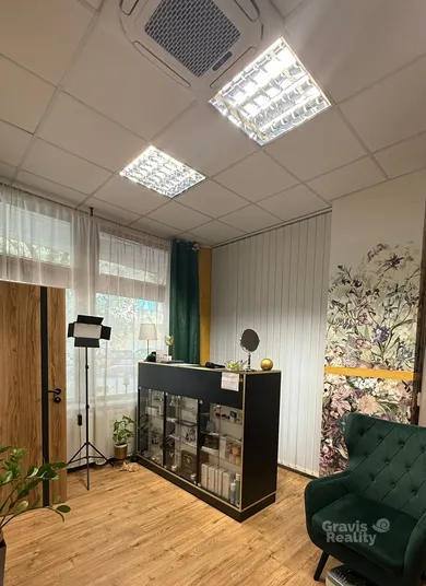 Commercial Properties for sale in Bratislava-Ružinov · €60,000