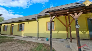 Na predaj 5-izbový dom, 160 m², Tehla