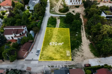 Działki na sprzedaż, Bratislava-Rača · €369 000