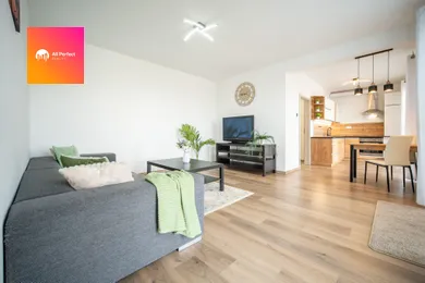 Na prenájom 2-izbový byt, 51 m², Sereď, Vonkajší Rad