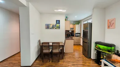 Na predaj 2-izbový byt, 48 m², Zlaté Moravce, Duklianska