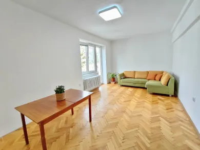 Na prenájom 3-izbový byt, 78 m², Piešťany, Kalinčiakova