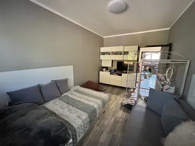 Na predaj 4-izbový byt, 86 m², Bratislava-Petržalka, Bzovícka