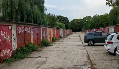 Eladó objektumok, Bratislava-Nové Mesto · €25 000