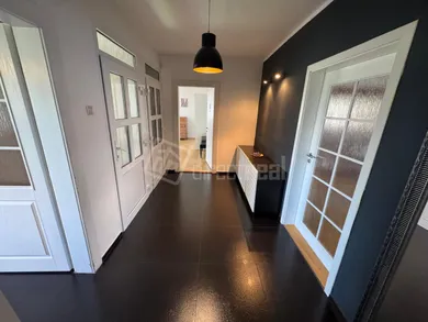 Na predaj 3-izbový byt, 139 m², Liptovský Mikuláš, Sládkovičova