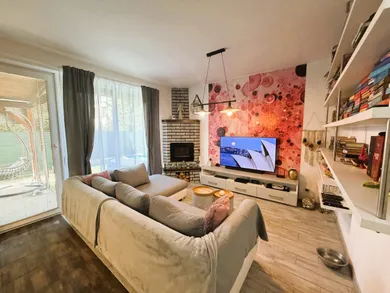 Eladó házak, 3-szobás, Senec · €275 000