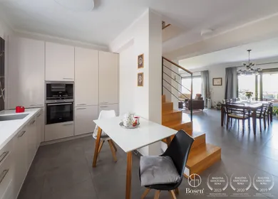 Na predaj 5-izbový dom, 108 m², Bratislava-Rača, Pri vinohradoch