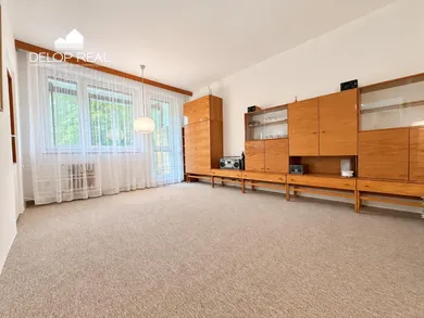 Na prenájom 1-izbový byt, 34 m², Bratislava-Karlova Ves, Karloveská