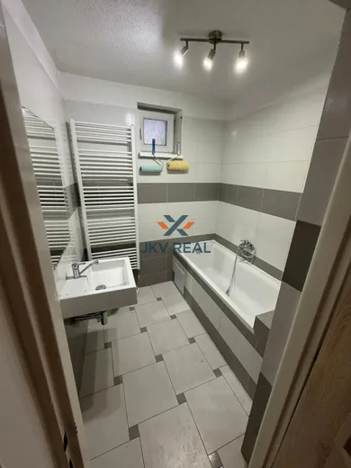 Na predaj dom, 165 m², Dvorníky