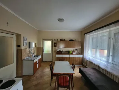 Na predaj dom, 140 m², Bátorove Kosihy