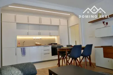 Mieszkania na wynajem, 3-pokojowe, Bratislava-Nové Mesto · €850