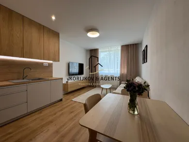 Na prenájom 3-izbový byt, 55 m², Humenné, Námestie Slobody