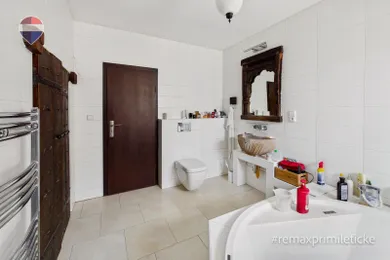 Na predaj 4-izbový dom, 151 m², Bernolákovo, Stredná