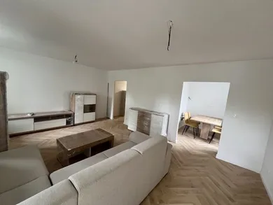 Eladó lakások, 4-szobás, Bratislava-Ružinov · €304 900