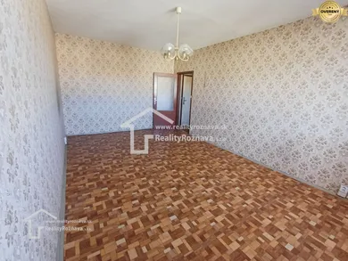 Na predaj 1-izbový byt, 35 m², Rožňava, Edelényska