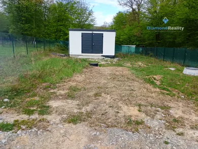 Na predaj pozemok, 550 m², Kysak