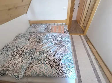 Na predaj 5-izbový rekreačný dom, 85 m², Závadka nad Hronom
