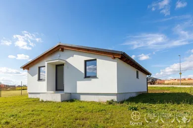 Domy na sprzedaż, 4-pokojowe, Lužianky · €260 000