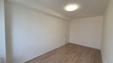 Na prenájom 3-izbový byt, 105 m², Nové Zámky, Andovská