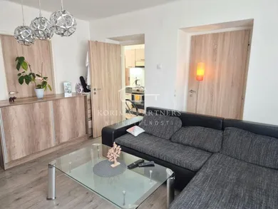 Na predaj 3-izbový byt, 58 m², Komárno
