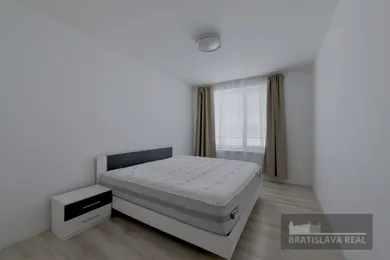 Na predaj dom, 114 m², Miloslavov, Krištáľová ulica