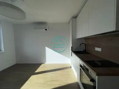 Na prenájom 1-izbový byt, Nové Zámky, F. Rákocziho
