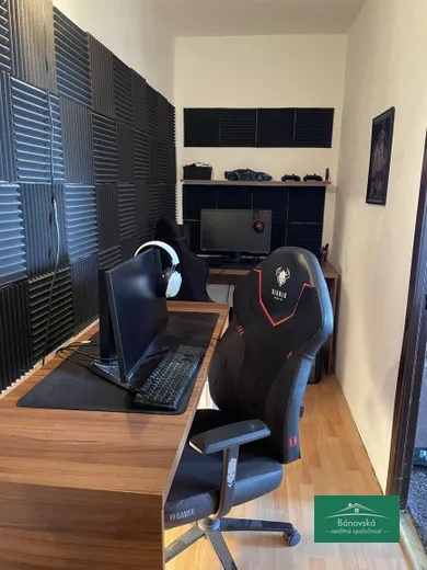 Na predaj 1-izbový byt, 44 m², Bánovce nad Bebravou