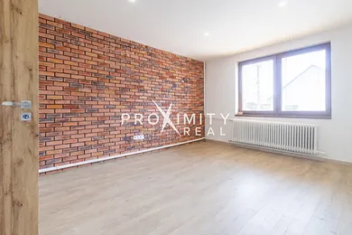Na predaj dom, 110 m², Encs