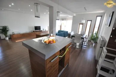 Na predaj 3-izbový byt, 76 m², Bratislava-Vrakuňa, Anízová