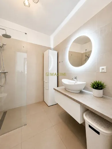 Na predaj 3-izbový byt, 76 m², Kostolište