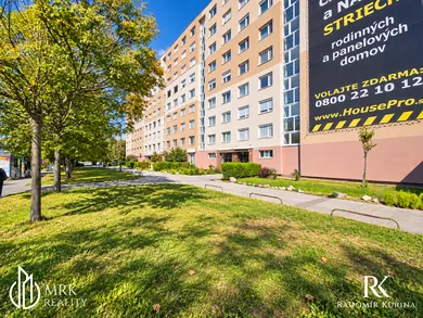 Byty na prenájom 4-izbový, Bratislava-Petržalka · €1 000