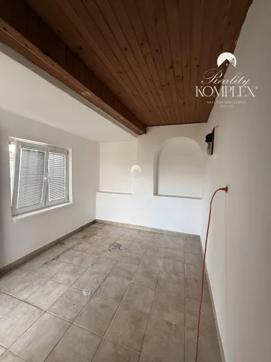 Na predaj 2-izbový dom, 70 m², Kameničná