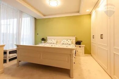Na predaj 3-izbový byt, 74 m², Bratislava-Záhorská Bystrica