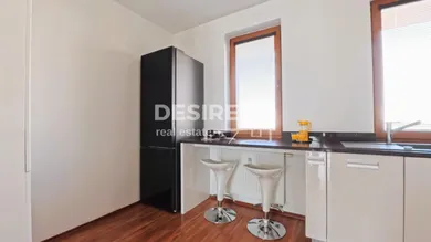 Na predaj 3-izbový byt, 82 m², Pezinok, Suvorovova