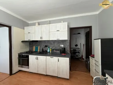 Na predaj 1-izbový byt, 34 m², Žiar nad Hronom