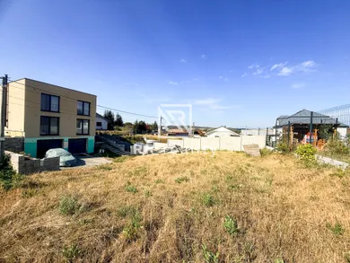 Na predaj pozemok, 714 m², Bidovce