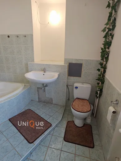 Na predaj 2-izbový byt, 60 m², Komárno