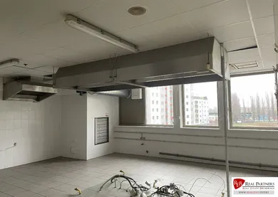 Lokale komercyjne na wynajem, Bratislava-Petržalka · €1400