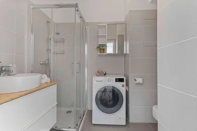 Na prenájom 1-izbový byt, 35 m², Bratislava-Petržalka