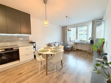 Na prenájom 2-izbový byt, 53 m², Bratislava-Rača, Malokrasňanská