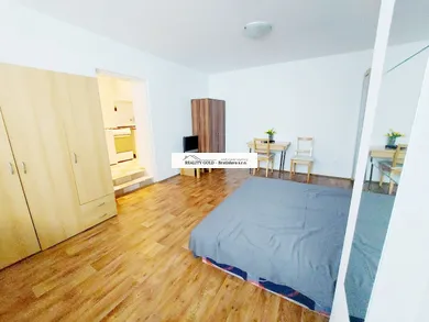 Na predaj objekt, 110 m², Bratislava-Staré Mesto, Jelenia