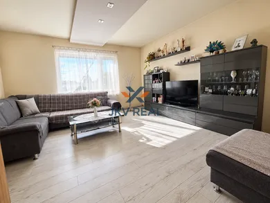 Byty na predaj 5-izbový, Hlohovec · €225 000