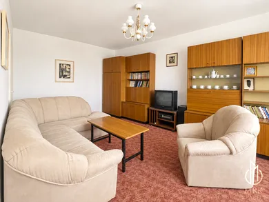 Na predaj 2-izbový byt, 68 m², Bratislava-Petržalka, Vilová